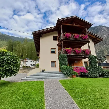 Haus Gstrein * Oetz