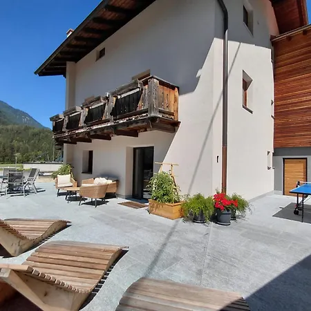 Haus Gstrein Апартаменты